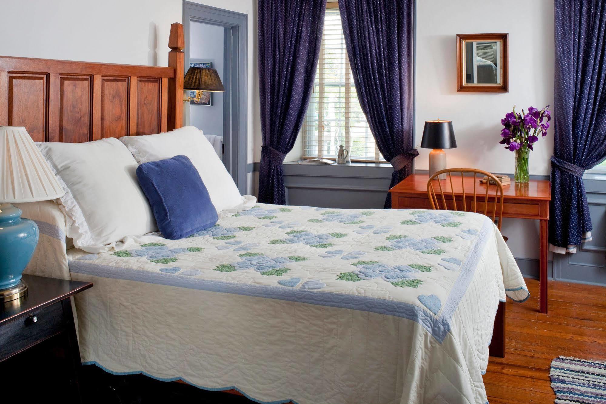 Historic Smithton Inn Ефрата Екстериор снимка