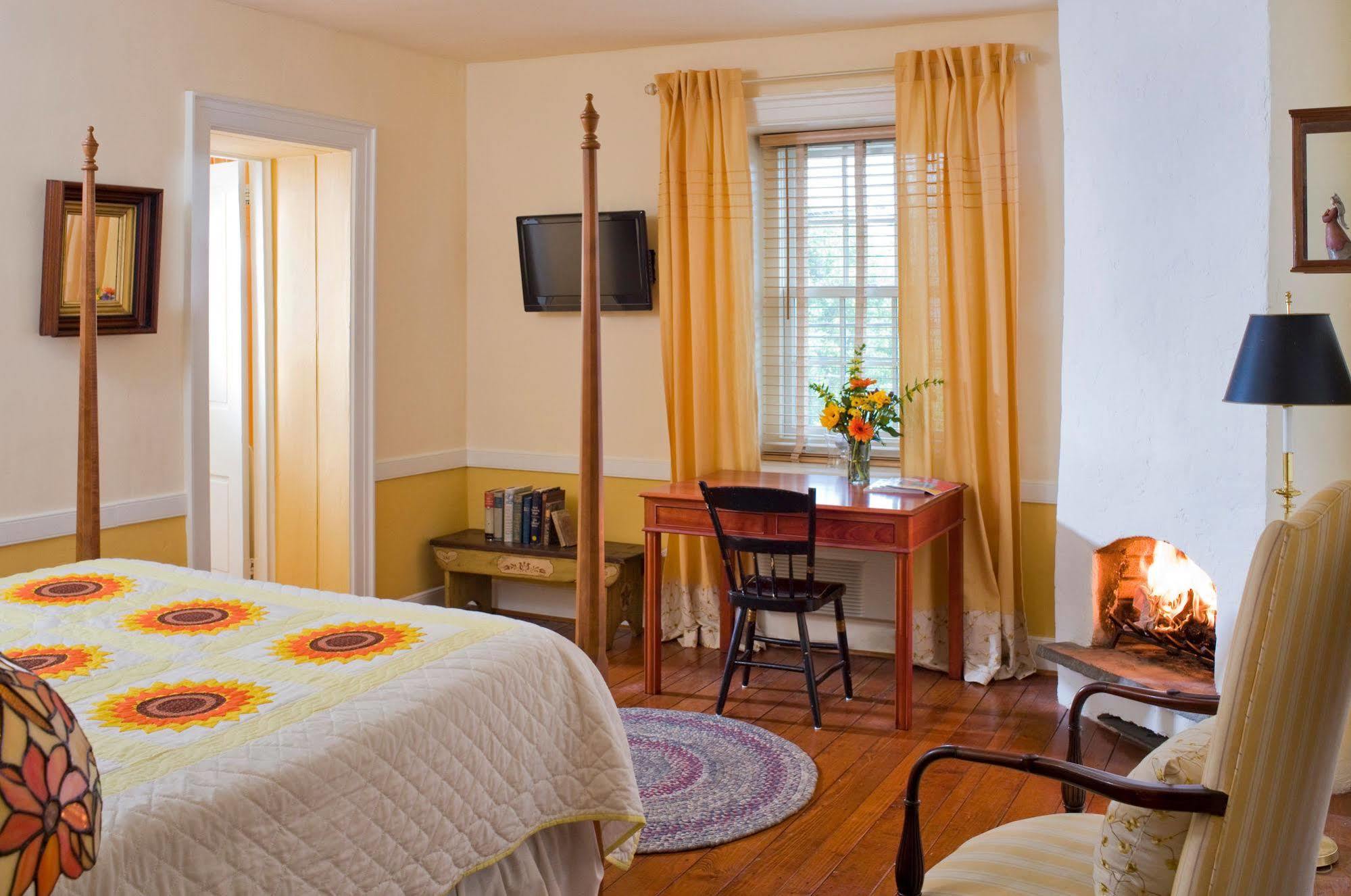 Historic Smithton Inn Ефрата Екстериор снимка